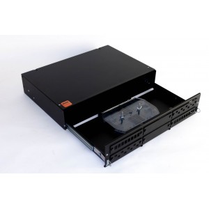 Hyperline FO-19V-2U-6xSLT-W130H30-48UN-BK Бокс оптический универсальный 19 выдвижной, с полкой, от 8 до 48 портов (SC, duplex LC, ST, FC), со сплайс пластиной, без пигтейлов и проходных адаптеров, 2U, черный Hyperline FO-19V-2U-6xSLT-W130H30-48UN-BK Бокс оптический универсальный 19 выдвижной, с полкой, от 8 до 48 портов (SC, duplex LC, ST, FC), со сплайс пластиной, без пигтейлов и проходных адаптеров, 2U, черный