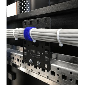 Hyperline PMR-1.5U-M-RAL9005 Кронштейн 1.5U, крепеж типа монетка, цвет черный RAL9005 (4 шт. в комплекте) Hyperline PMR-1.5U-M-RAL9005 Кронштейн 1.5U, крепеж типа монетка, цвет черный RAL9005 (4 шт. в комплекте)