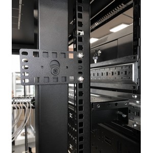 Hyperline PMR-2U-TM-RAL9005 Кронштейн 2U, Т-пазы + крепеж типа монетка, цвет черный RAL9005 (4 шт. в комплекте) Hyperline PMR-2U-TM-RAL9005 Кронштейн 2U, Т-пазы + крепеж типа монетка, цвет черный RAL9005 (4 шт. в комплекте)