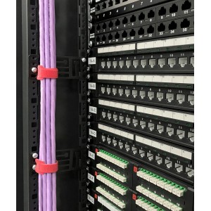 Hyperline PMR-2U-TM-RAL9005 Кронштейн 2U, Т-пазы + крепеж типа монетка, цвет черный RAL9005 (4 шт. в комплекте) Hyperline PMR-2U-TM-RAL9005 Кронштейн 2U, Т-пазы + крепеж типа монетка, цвет черный RAL9005 (4 шт. в комплекте)