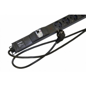 Hyperline SHE-15SH-1IEC-BF-2.5EU Блок розеток, вертикальный, 15 розеток Schuko, 1 розетка IEC320 C13, авт. выключатель, защита от перенапряжения, кабель питания 2.5м (3х1.5мм2) с вилкой Schuko 16A, 250В, 1040x44.4x44.4мм (ДхШхВ), корпус алюминий, черный Hyperline SHE-15SH-1IEC-BF-2.5EU Блок розеток, вертикальный, 15 розеток Schuko, 1 розетка IEC320 C13, авт. выключатель, защита от перенапряжения, кабель питания 2.5м (3х1.5мм2) с вилкой Schuko 16A, 250В, 1040x44.4x44.4мм (ДхШхВ), корпус алюминий, черный