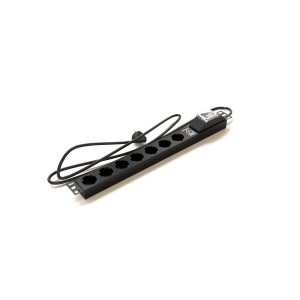 Hyperline SHE19-7SH-BF-2.5EU Блок розеток для 19 шкафов, горизонтальный, 7 розеток Schuko, автомат. выключатель, защита от перенапряжения, кабель питания 2.5м (3х1.5мм2) с вилкой Schuko 16A, 250В, 482.6x44.4x44.4мм (ШхГхВ), корпус алюминий, черный Hyperline SHE19-7SH-BF-2.5EU Блок розеток для 19 шкафов, горизонтальный, 7 розеток Schuko, автомат. выключатель, защита от перенапряжения, кабель питания 2.5м (3х1.5мм2) с вилкой Schuko 16A, 250В, 482.6x44.4x44.4мм (ШхГхВ), корпус алюминий, черный