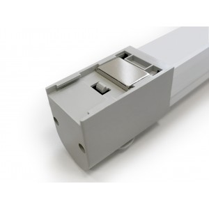 Hyperline TL19-LED-10W-EU Осветительная панель 19 дюймов, LED 10W, 110/220V, 19 дюймовое крепление+ магнитное крепление, 485х31х48мм, длина кабеля 2м, евровилка Hyperline TL19-LED-10W-EU Осветительная панель 19 дюймов, LED 10W, 110/220V, 19 дюймовое крепление+ магнитное крепление, 485х31х48мм, длина кабеля 2м, евровилка