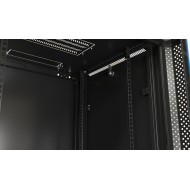 Hyperline TWB-2266-SR-RAL9004 Шкаф настенный 19-дюймовый (19), 22U, 1086x600х600мм, металлическая передняя дверь с замком, две боковые панели, цвет черный (RAL 9004) (разобранный)